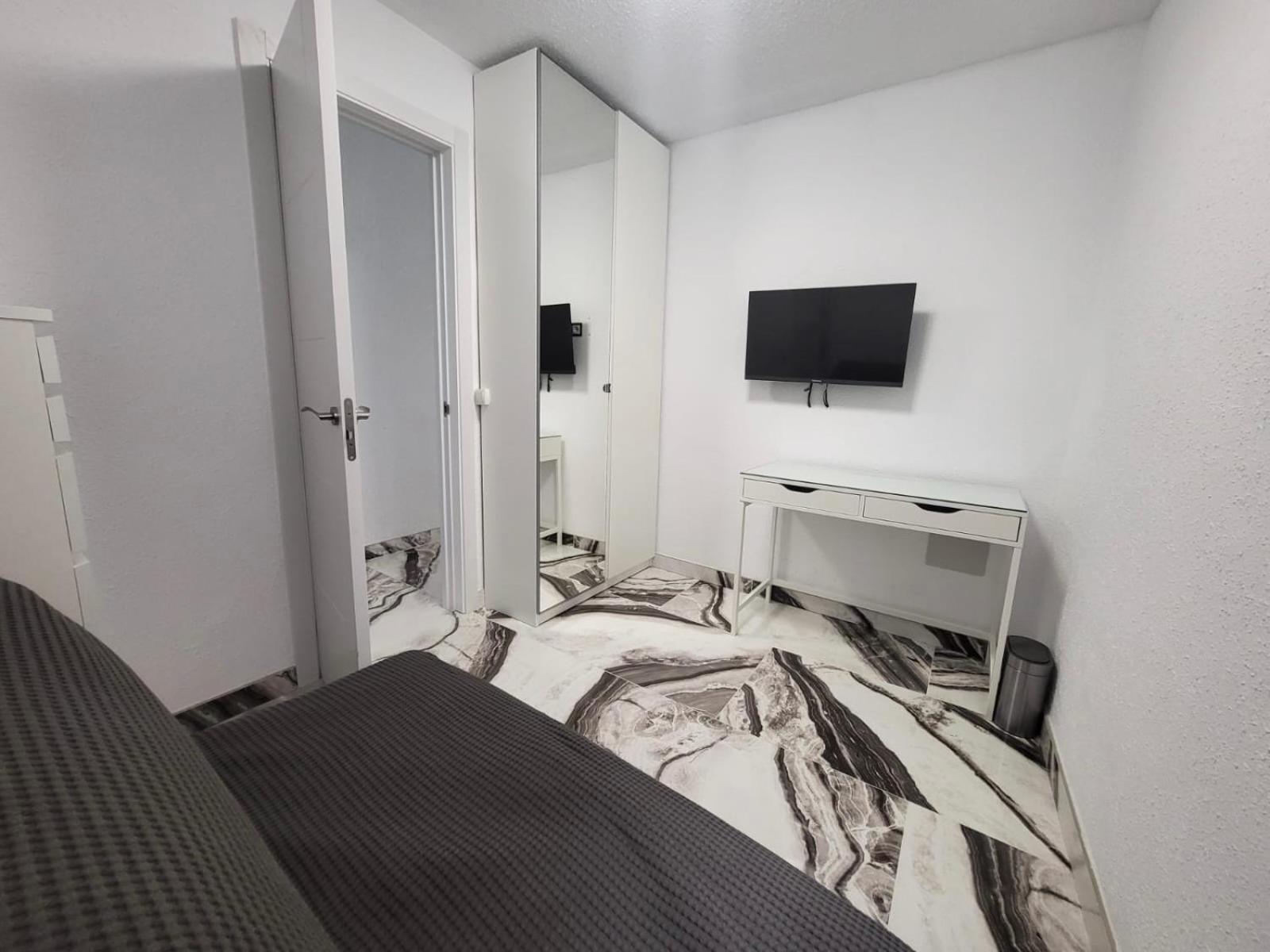 2 Bedrooms Flat + Balcony + Parking At Las Canteras Beach Las Palmas de Gran Canaria Luaran gambar