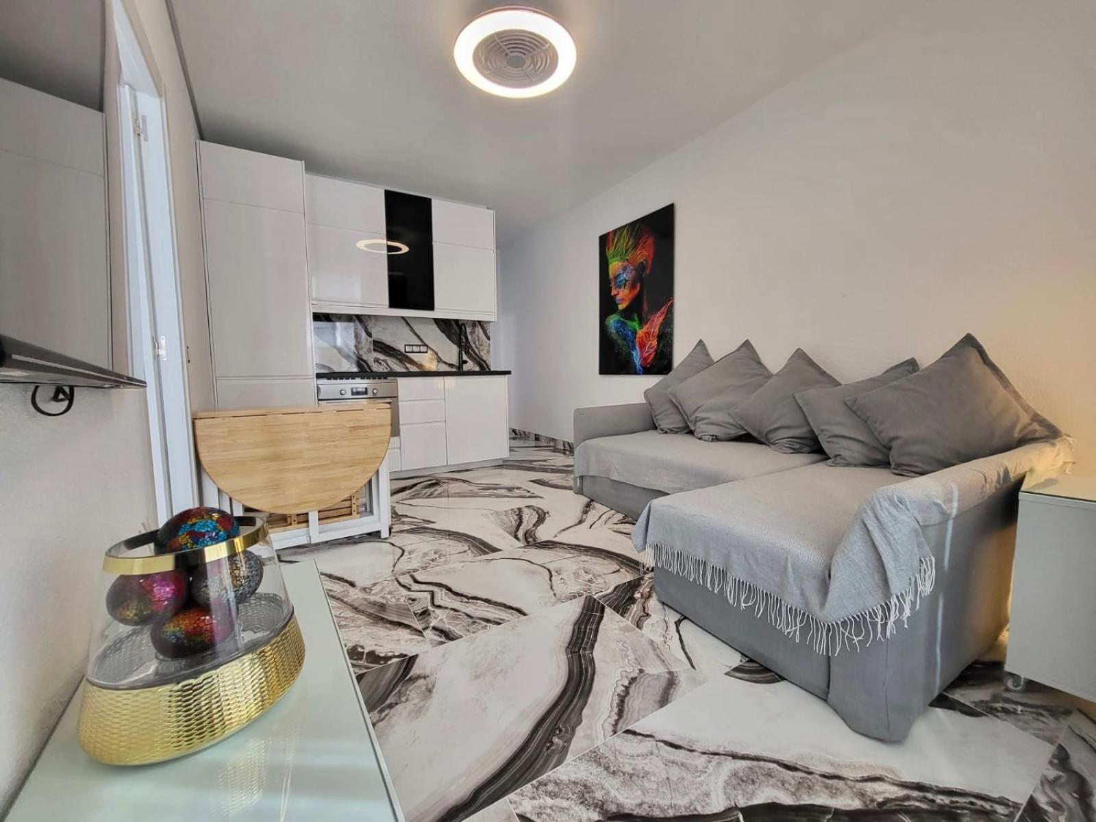 2 Bedrooms Flat + Balcony + Parking At Las Canteras Beach Las Palmas de Gran Canaria Luaran gambar